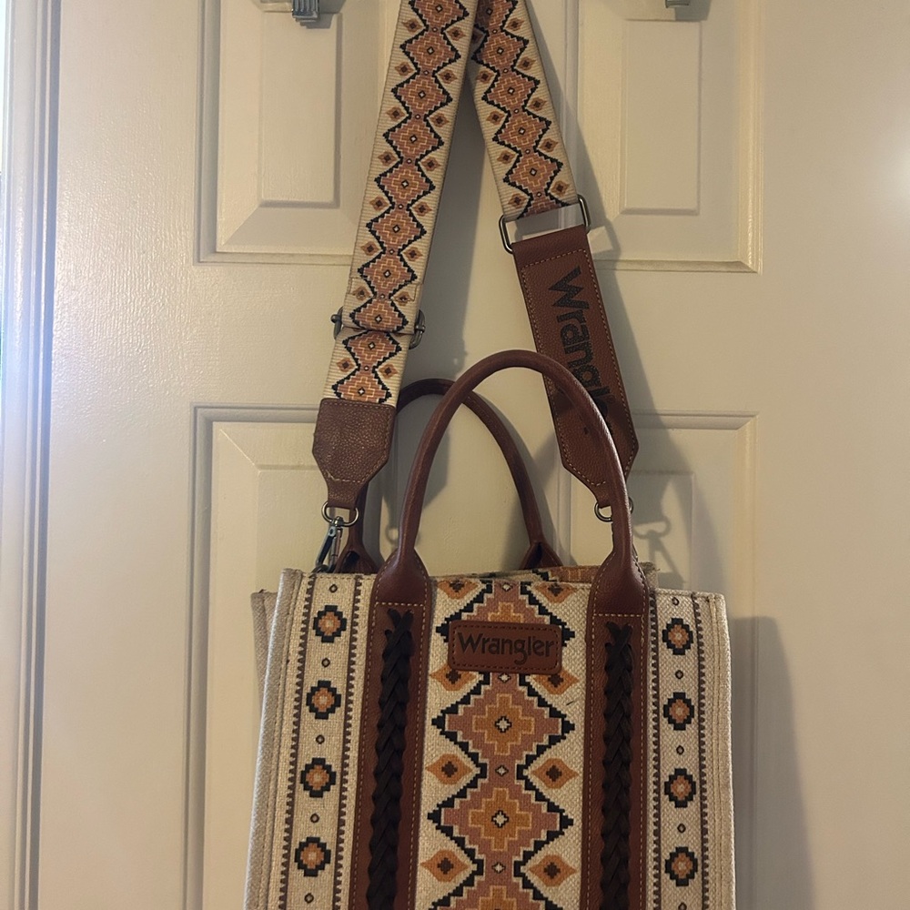 Wrangler Geometric Tan and Cream Tote